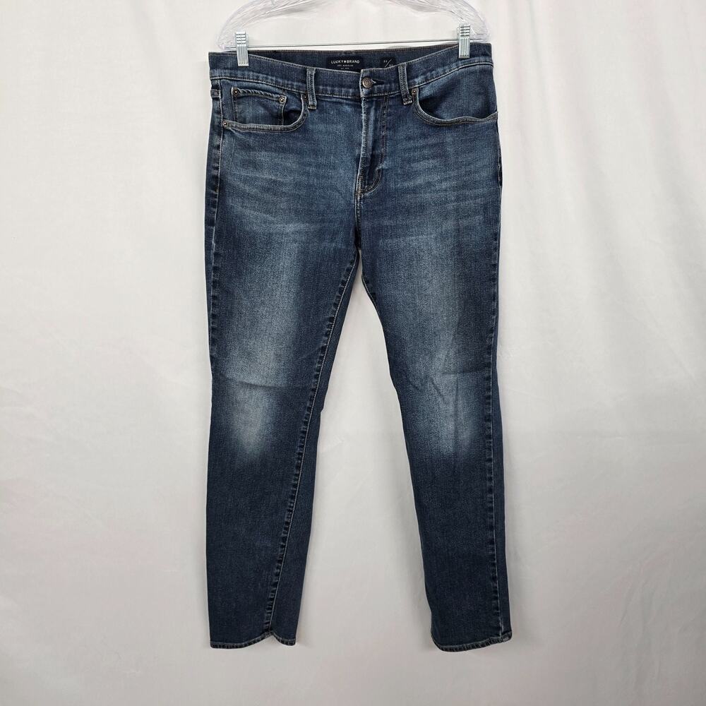 Lucky Brand 121 Slim Straight Jeans Men's 33 x 30 (tag 33x32) Blue Med - Dk Wash